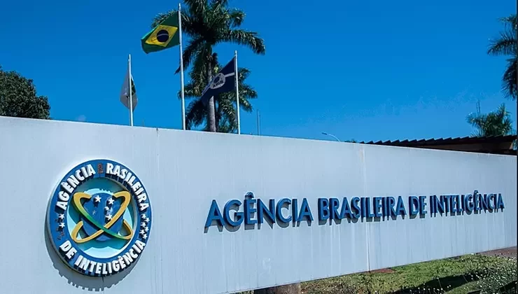 PF indicia Jair Bolsonaro, Ramagem e Carlos Bolsonaro em inquérito da ABIN Paralela