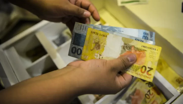Brasileiros podem resgatar R$ 9,7 bilhões, diz BC