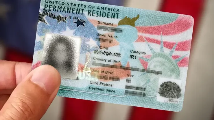 EUA Anuncia Que Estrangeiros Terão de Deixar o País Para Solicitar o Green Card