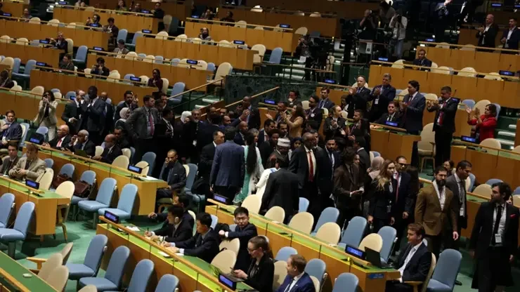 Netanyahu fala na ONU sob protesto e vê isolamento crescer em meio à guerra em Gaza