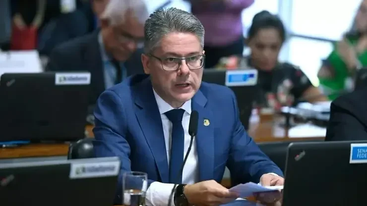 PEC da Blindagem tem objetivo de "defender bandido” diz relator