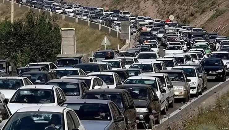 Iranianos deixam a capital por falta de abrigos de proteção